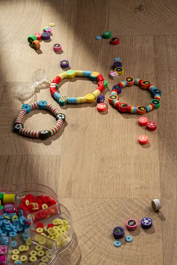 Bild 2 von IDEENWELT Perlenset Tiere für Ketten und Armbänder