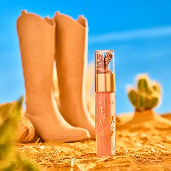 Bild 2 von essence plumping lip oil 01 Boots On Carry On!, 5 ml