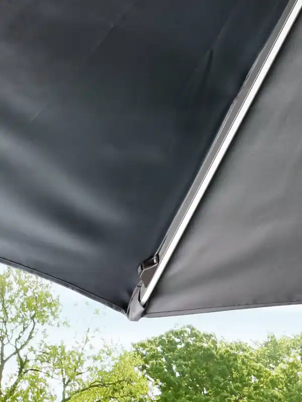 Bild 4 von COUNTRYSIDE® Sonnenschirm mit Solar-LED-Beleuchtung