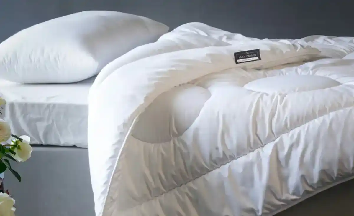 Bild 1 von John Cotton Leicht-Steppbett Royal