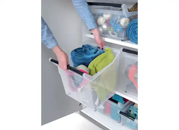 Bild 1 von Aufbewahrungsbox mit Rollen und Griffen 29 Liter
