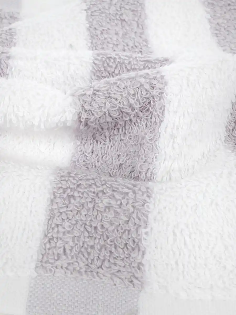 Bild 2 von Handtuch gestreift, 50x90cm Lila