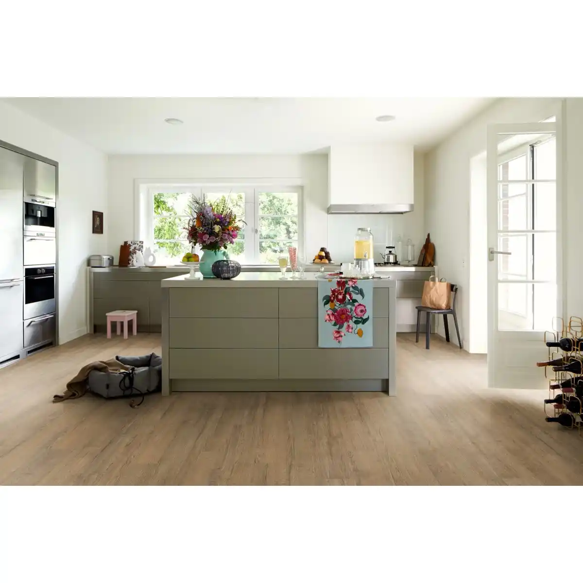 Bild 2 von Egger Designboden GreenTec EHD028 Elva Eiche Braun 60 x 193 x 1305 mm