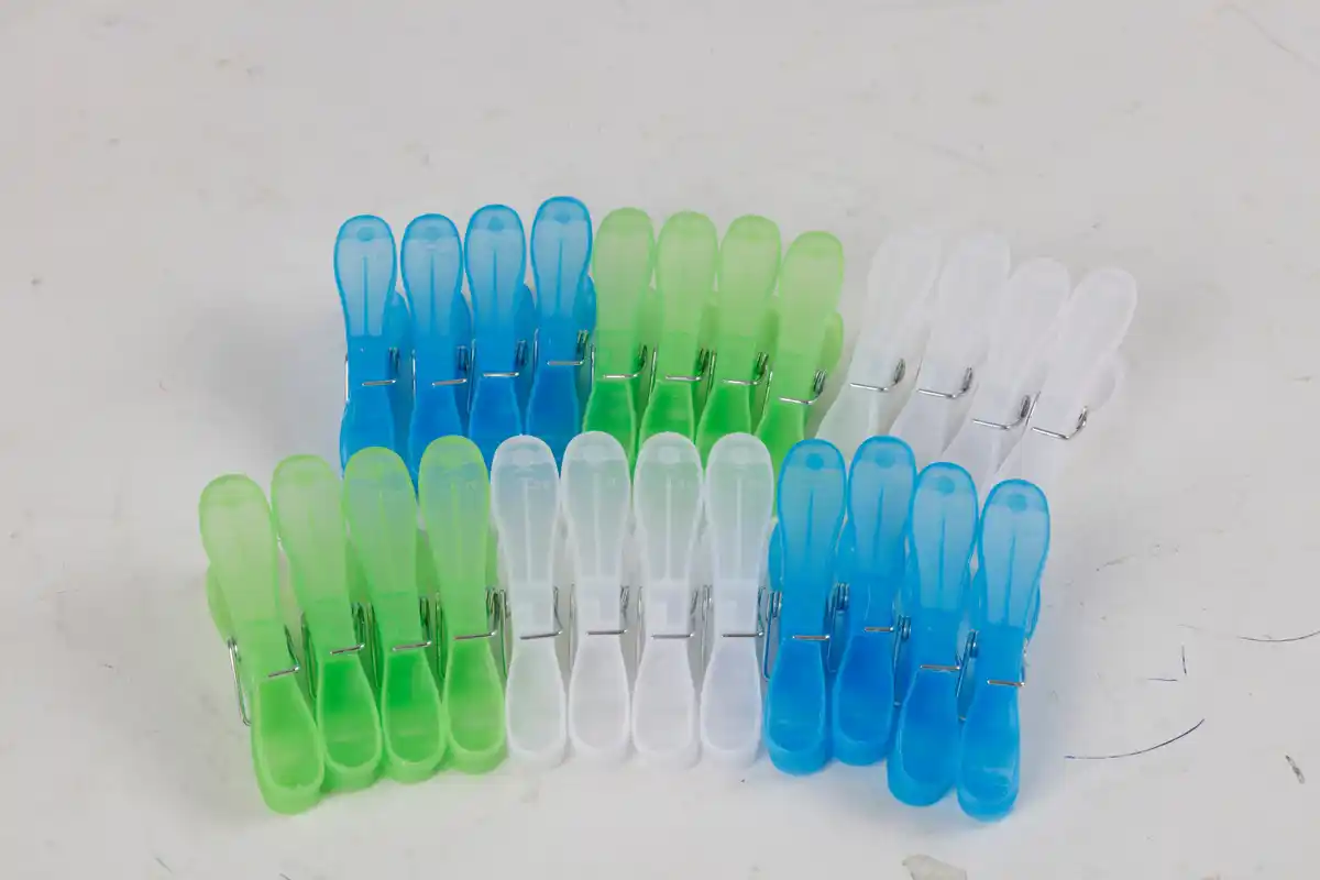 Bild 1 von Wäscheklammern versch. Farben