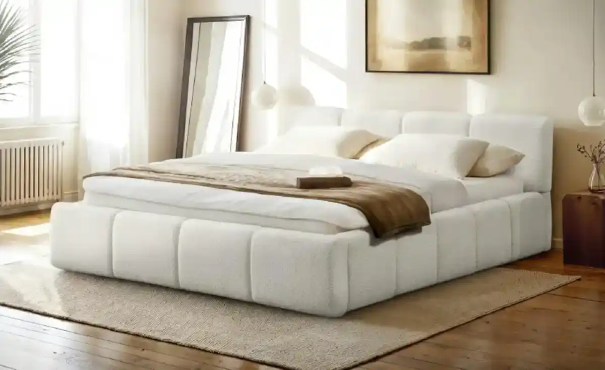 Bild 1 von Polsterbett in cremefarbenem Bouclé Palma