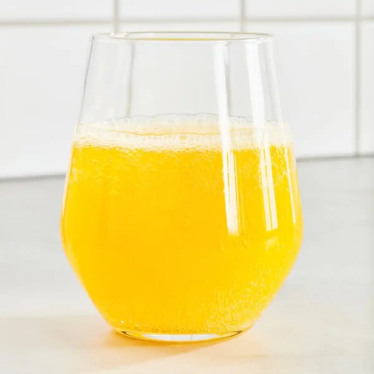 Bild 2 von ISKUB Sprudelgetränk, Orangengeschmack/mit Zucker und Süßstoffen, 500 ml