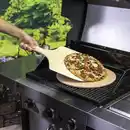 Bild 3 von CHAR-BROIL Pizzastein-Set, Steingut/Holz, für Grills