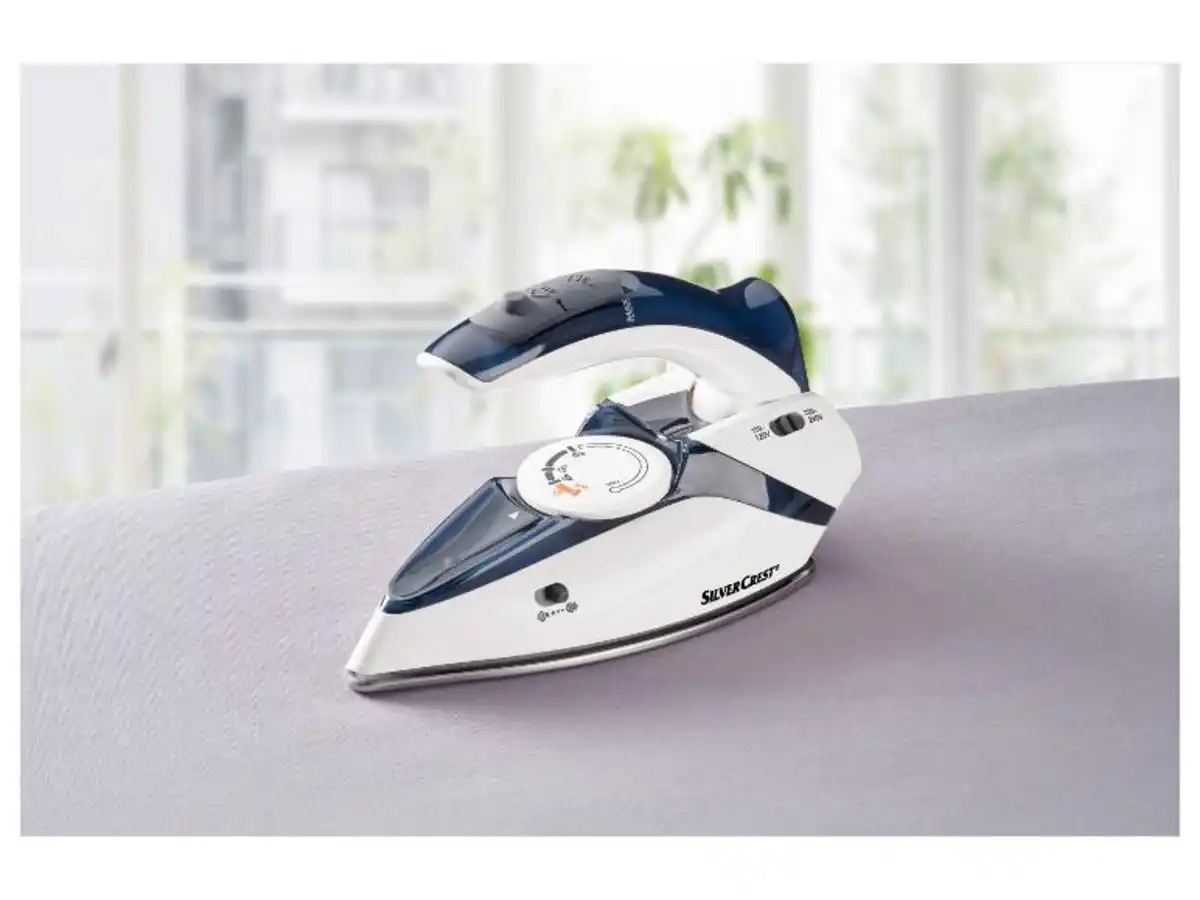 Bild 2 von SILVERCREST® Reise-Dampfbügeleisen mit Klappgriff Dampfbügeleisen, Reise-, mit Klappgriff Reise-Dampfbügeleisen, klappbar