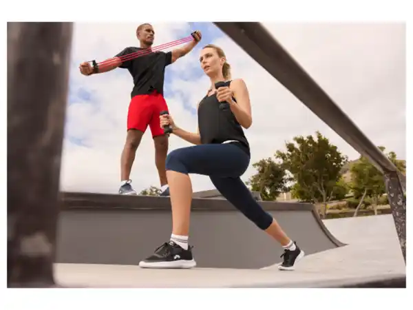 Bild 2 von CRIVIT Herren Sportschuhe, mit atmungsaktivem Mesh