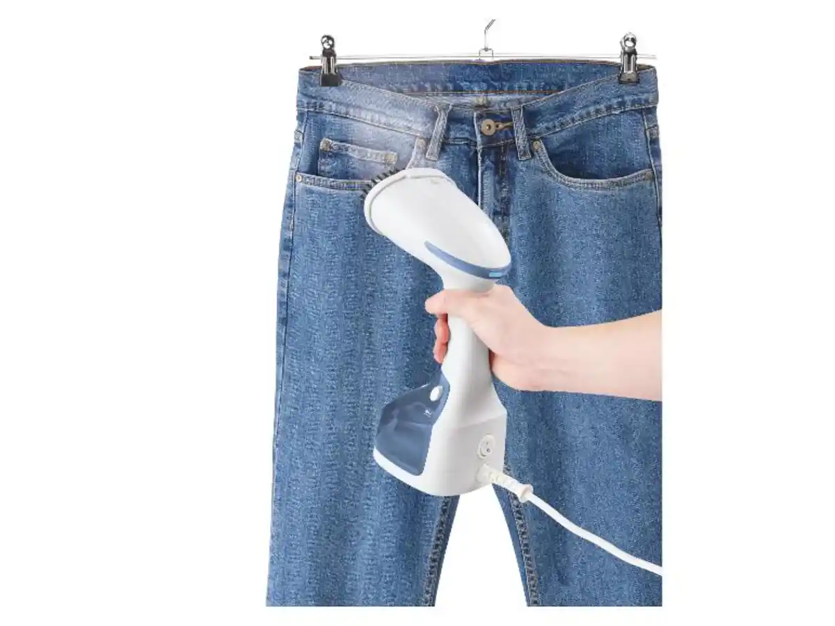 Bild 2 von SILVERCREST® Dampfbürste mit abnehmbarem Wassertank Dampfbürste, abnehmbarer Wassertank