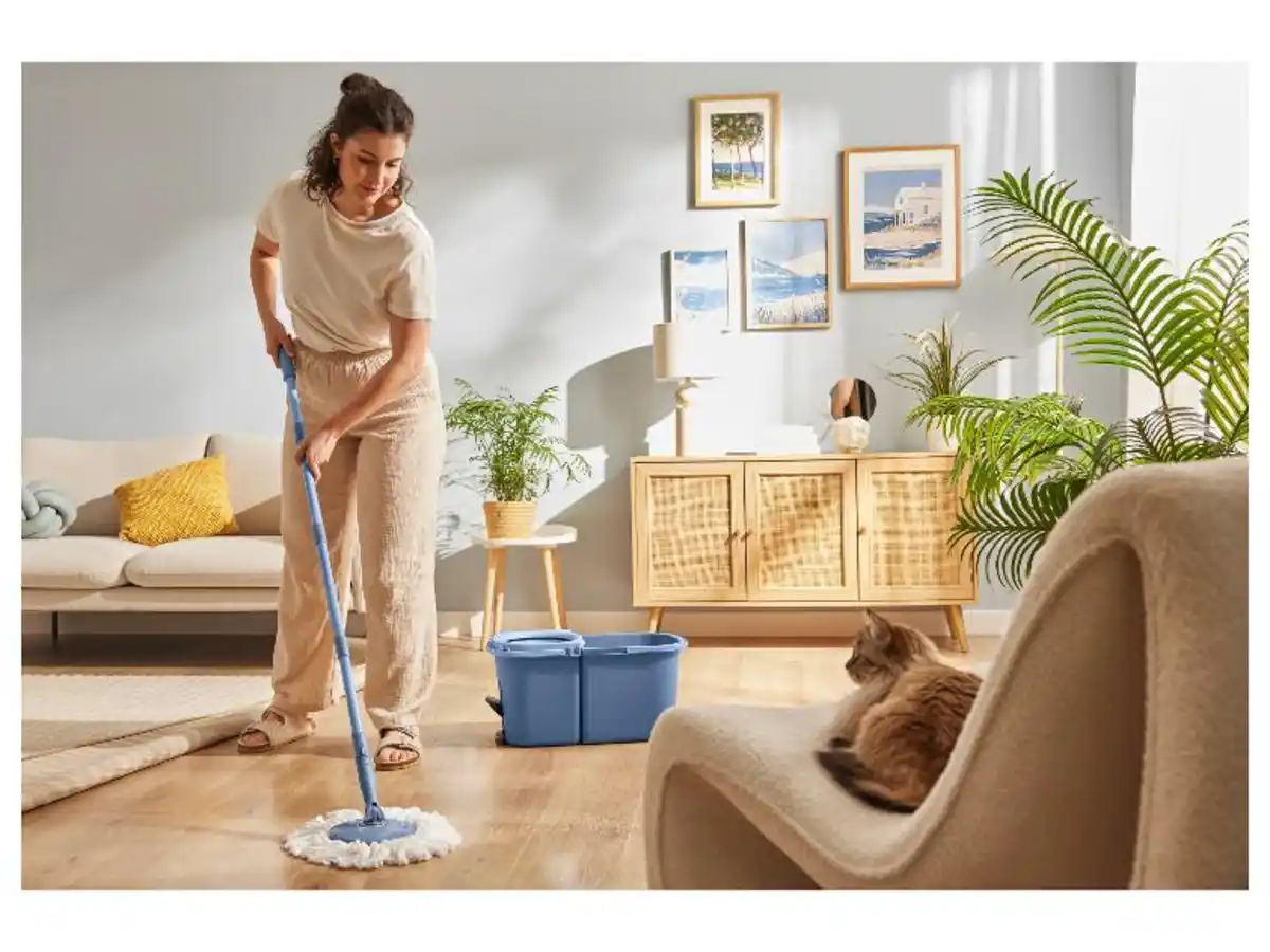 Bild 2 von W5 Bodenwisch-System, mit robustem Stahlstiel mit Aufhängeöse