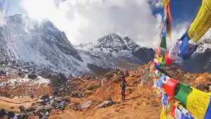 Rundreisen Nepal: Abenteuer zwischen Bergpfaden und Dschungelpfaden
