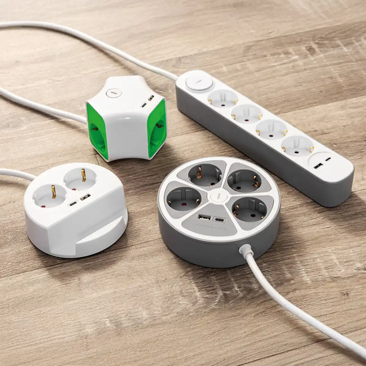 Bild 1 von Powertec Electric Mehrwege-Steckdosen