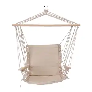 Hängesessel aus Baumwolle in Creme mit Armlehne aus Holz