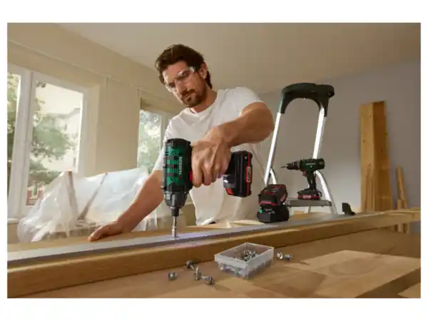 Bild 2 von PARKSIDE® 20 V Akku-Schnellladegerät »PLG 20 C3«, mit Gumminoppen