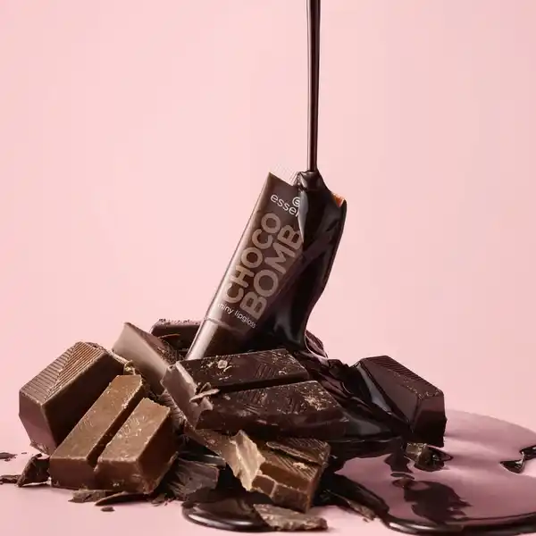 Bild 2 von essence Choco Bomb Shiny Lipgloss 01 Chocoholic!, 10 ml