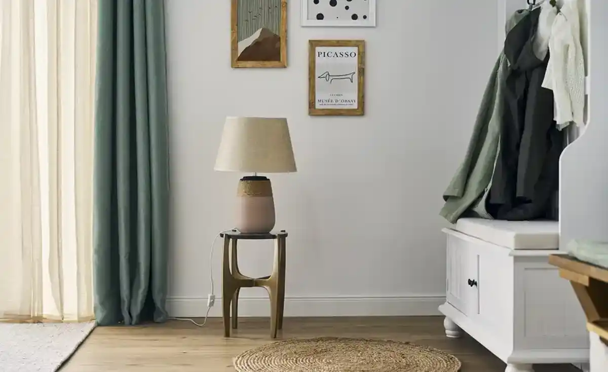 Bild 1 von Beistelltisch Plaza