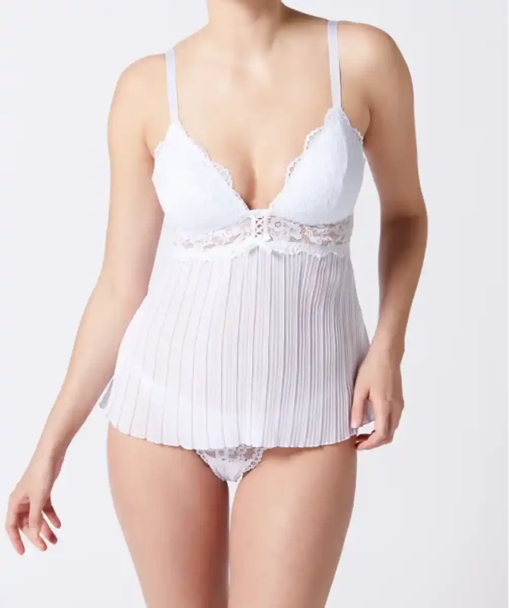 Bild 1 von Top mit integriertem BH + String, weiß