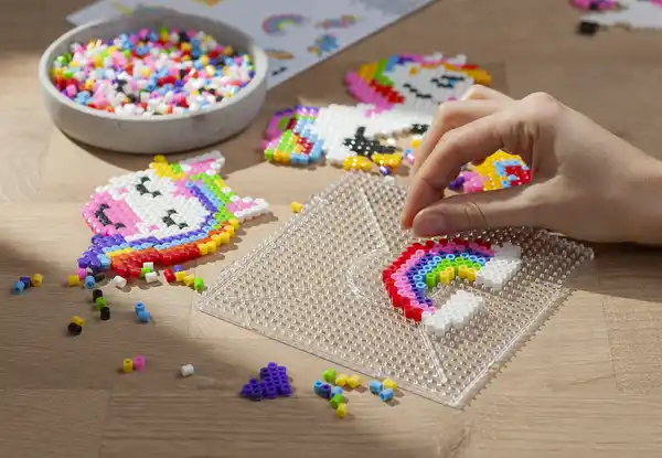 Bild 3 von IDEENWELT Bügelperlen-Set Einhorn