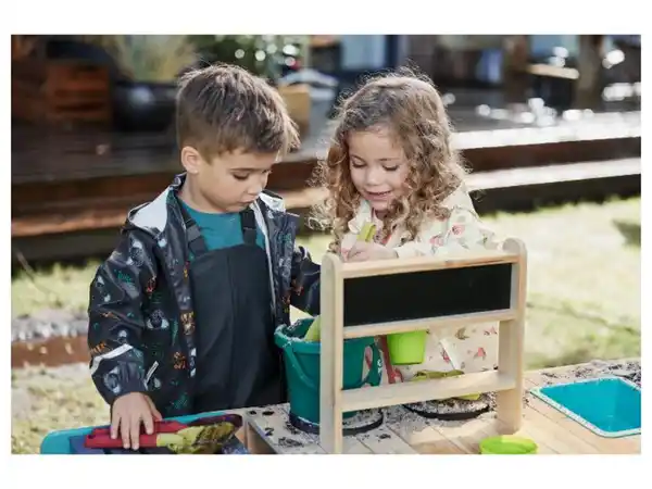 Bild 2 von Playtive Outdoor Matschküche auf Rädern, aus Echtholz