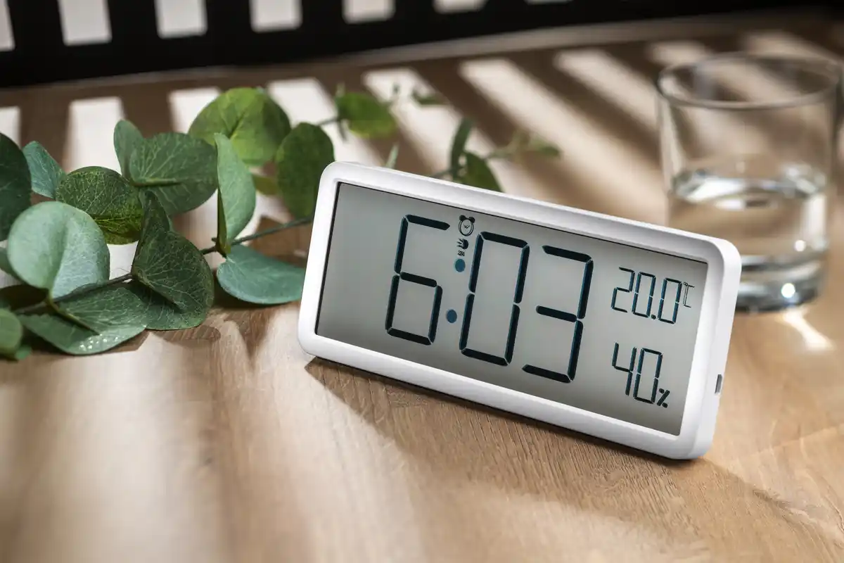 Bild 2 von IDEENWELT Digitale Tischuhr