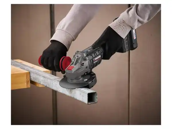 Bild 3 von PARKSIDE PERFORMANCE® 20 V Akku-Winkelschleifer »PWSAP 20-Li F6«, mit Akku und Ladegerät