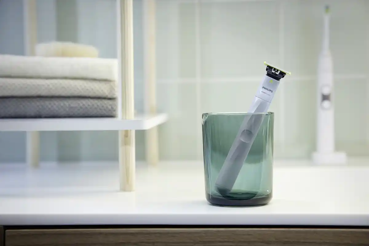 Bild 1 von PHILIPS OneBlade 1st Shave Rasierer QP132420