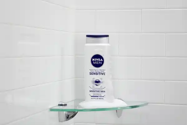 Bild 2 von NIVEA MEN Sensitive Pflegedusche, 500 ml