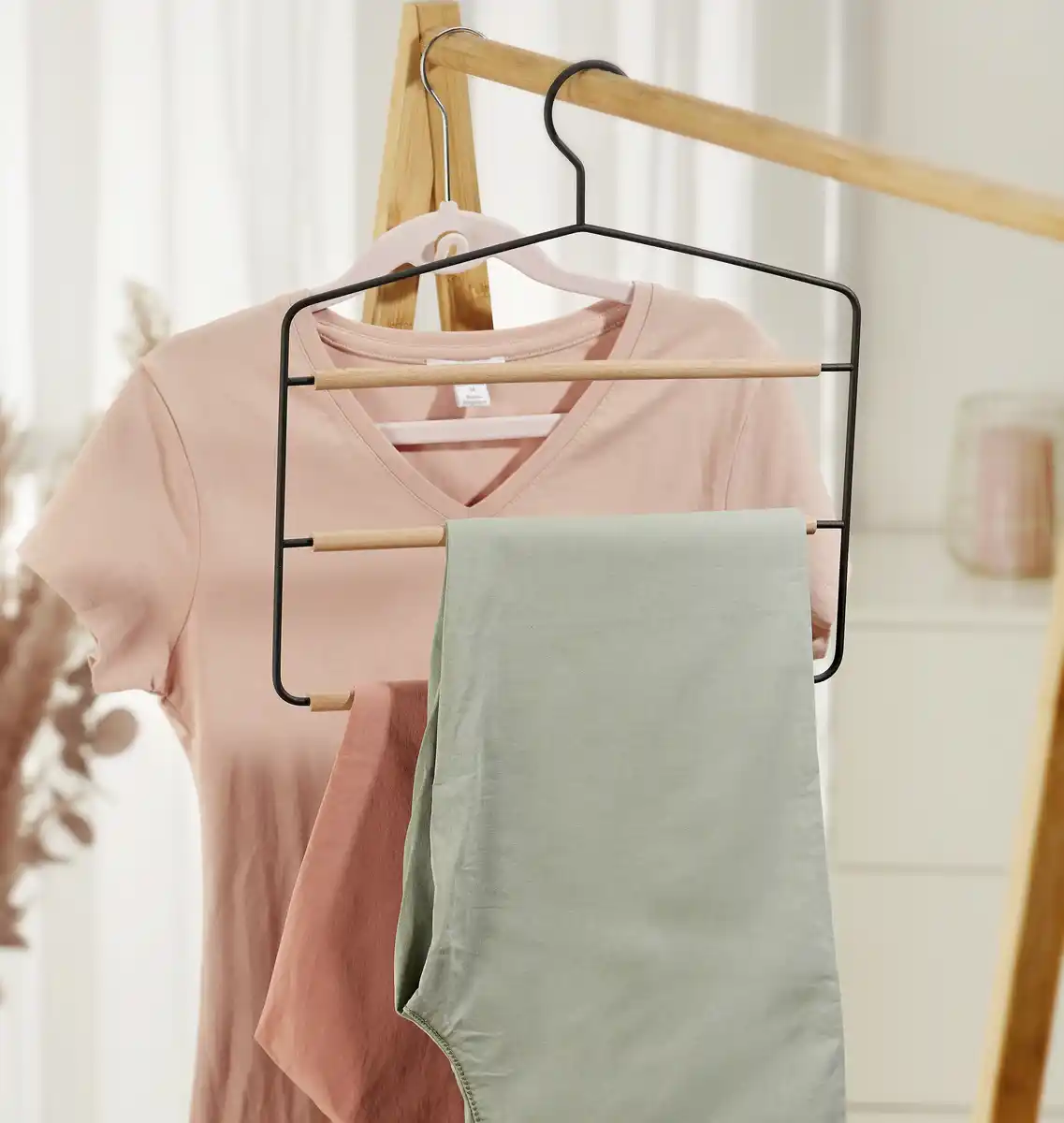 Bild 2 von IDEENWELT Hosenbügel schwarz