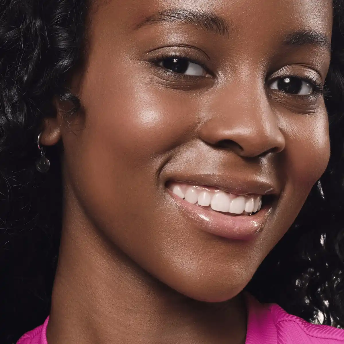 Bild 4 von essence Hydra Kiss Lip Oil 09 Cookie Sparkle, 4 ml