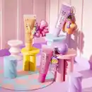 Bild 3 von essence Polly Pocket Lip Glaze 02 Fashion Polly, 10 ml
