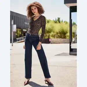 Damen-Jeans mit Kontrastnaht, NKD-TOKIO