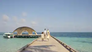 Indischer Ozean - Malediven - 5* Hotel Centara Mirage Lagoon Maldives