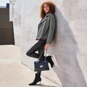 Damen-Kunstleder-Leggings mit Ziernaht