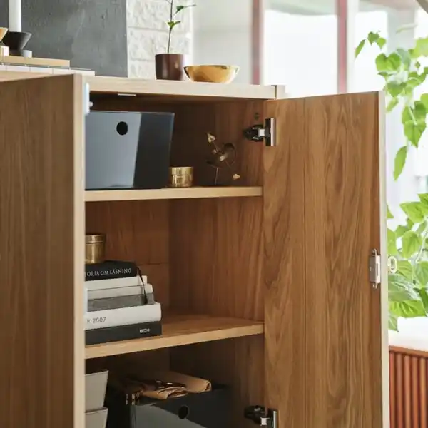 Bild 3 von STOCKHOLM 2025 Schrank mit 2 Türen, Eichenfurnier, 80x40x126 cm