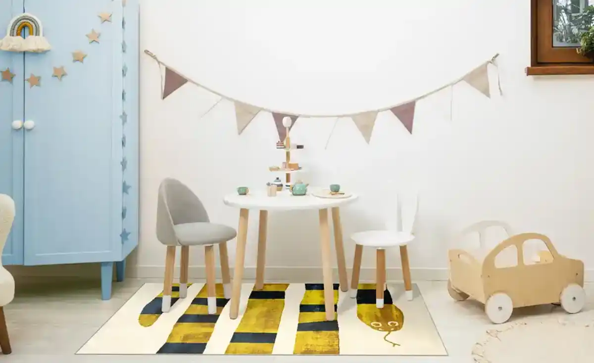 Bild 1 von KJUT Webteppich