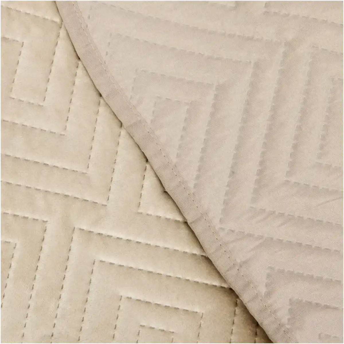 Bild 2 von Studio Home Tagesdecke aus Samt