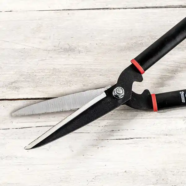 Bild 2 von Powertec Garden Formschnittschere