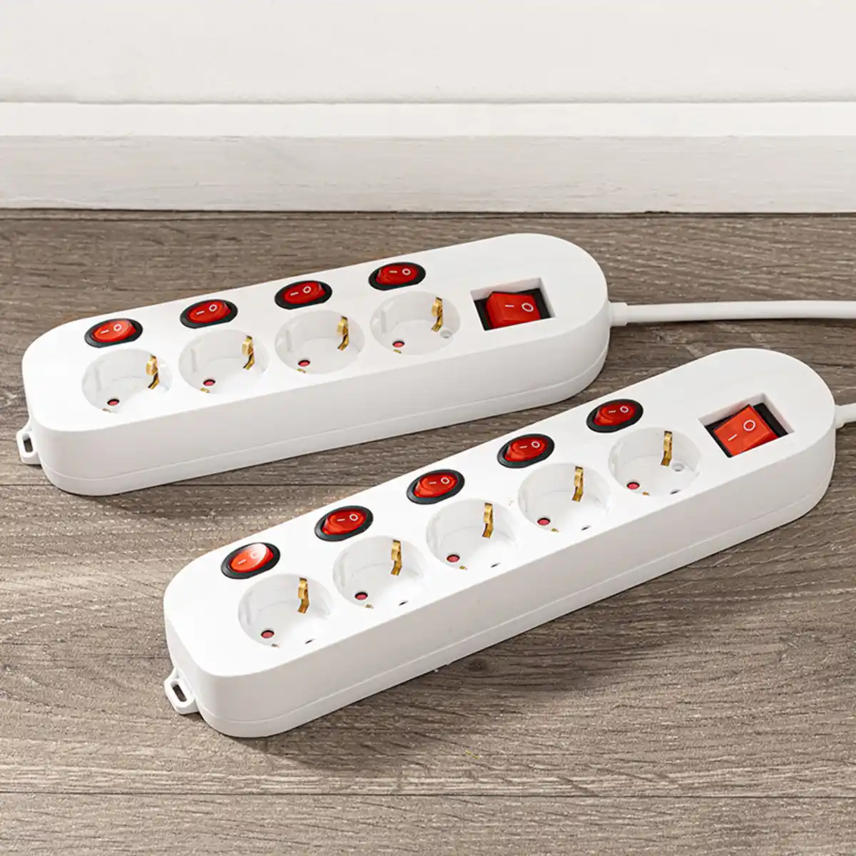 Bild 1 von Powertec Electric Einzeln schaltbare Steckdosenleiste