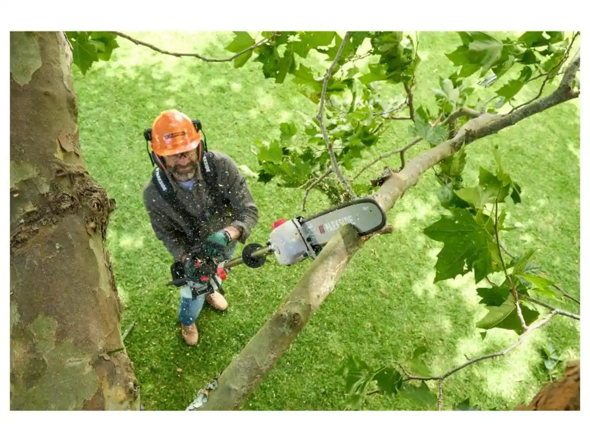 Bild 2 von PARKSIDE® 4-in-1 Benzin-Kombigerät »PBK 4 C4«, mit 90-cm-Verlängerungsschaft