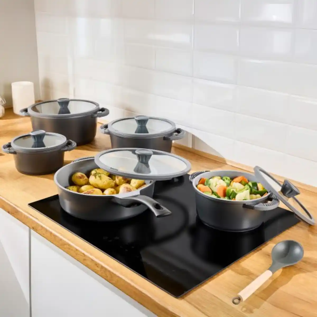 Bild 2 von CROFTON Großraumpfanne