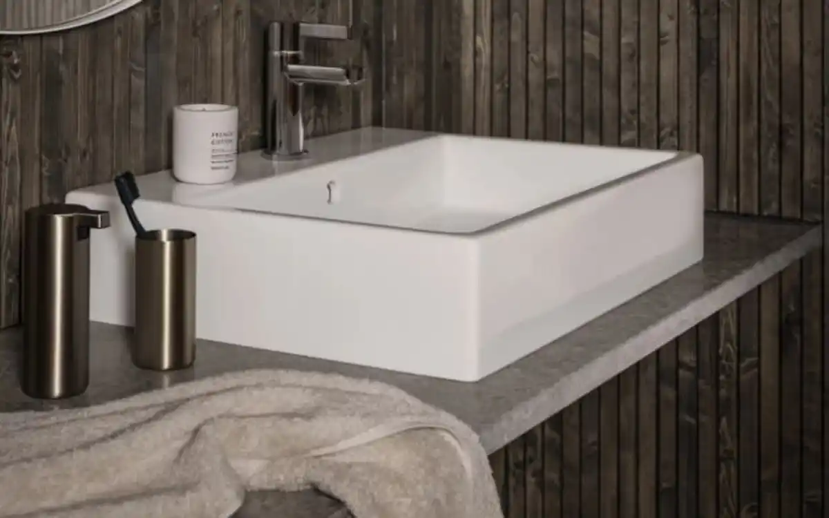 Bild 2 von Zahnputzbecher Modo, Edelstahl titanbeschichtet, brass metallic finish