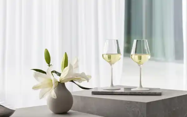 Bild 4 von Weißweingläser Set Manufacture Rock blanc, klar/weiß, 4-teilig