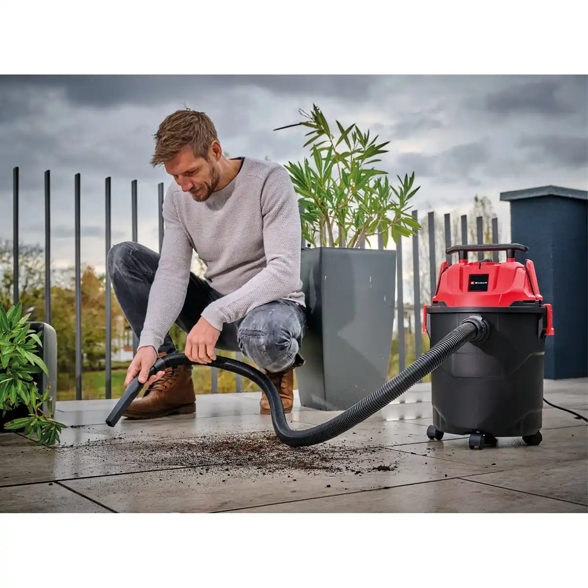 Bild 2 von Einhell Nass-Trockensauger TC-VC 1820 Rot-Schwarz