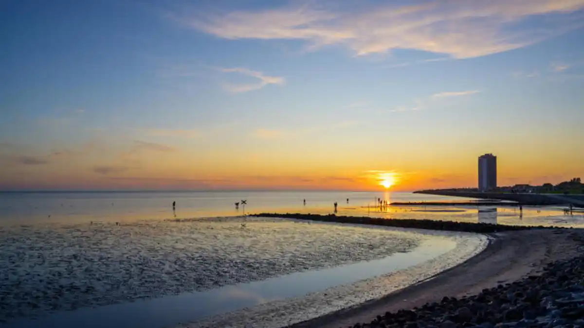 Bild 1 von Eigene Anreise Nordsee: Kurzurlaub im Hotel Morgensonne in Büsum