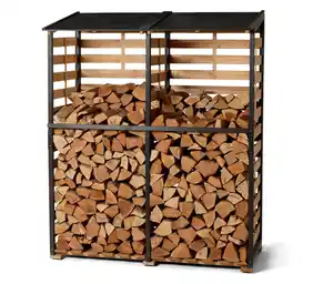 Kaminholzunterstand mit Rückwand
