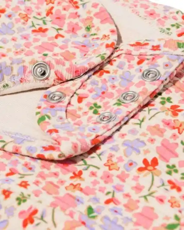 Bild 2 von Newborn-Wickelstrampler zum Mitwachsen, LENZING™ ECOVERO™, gerippt, Blumen ecru