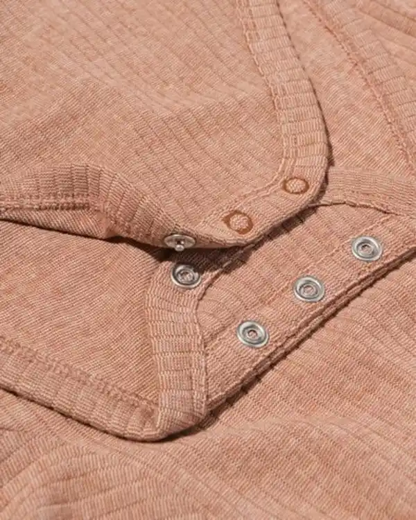 Bild 2 von Mitwachsender Strampler ecovero™ – 2 Stück beige