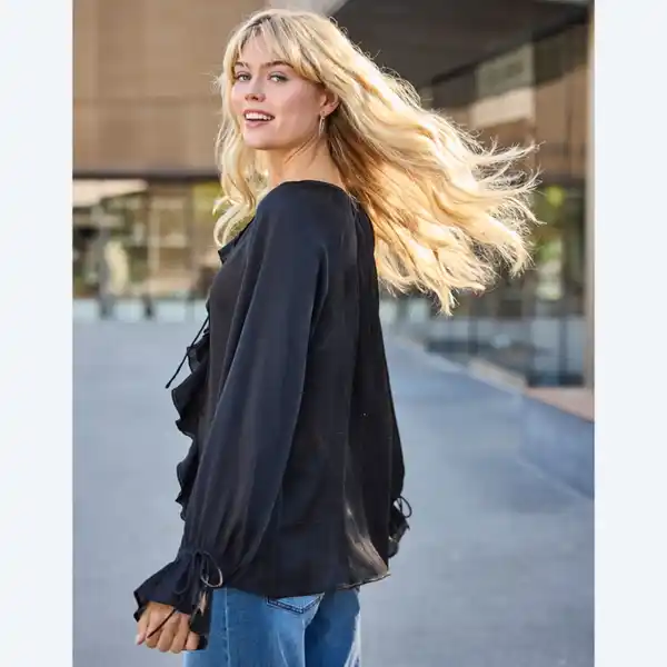 Bild 4 von Damen-Bluse mit Rüschen und Volants