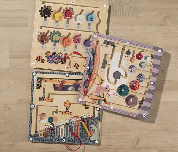 Bild 2 von IDEENWELT Magnetkugelspiel Dinosaurier